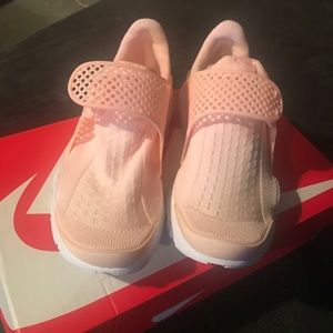 Woman's Nike sock dart